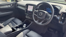 Volvo XC40 2.0 B4P Ultra Dark 5dr Auto Petrol Estate
